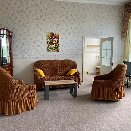 тихий центр одессы, 120 м2, 3 спальни, 2 балкона Apartment *