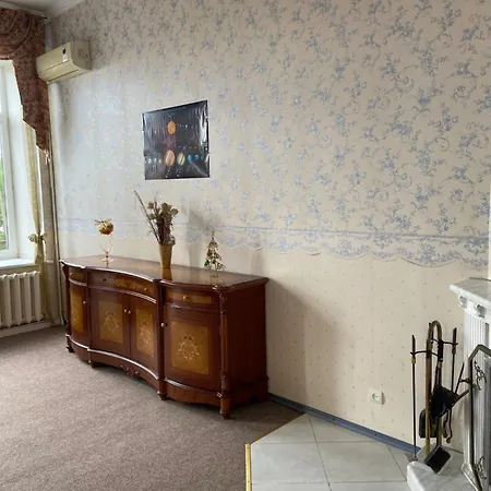 тихий центр одессы, 120 м2, 3 спальни, 2 балкона Apartment *